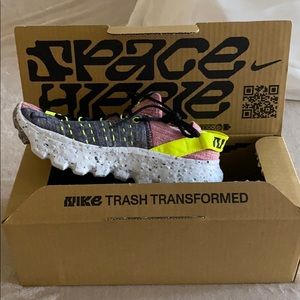 Nike Space Hippie 04- Pink